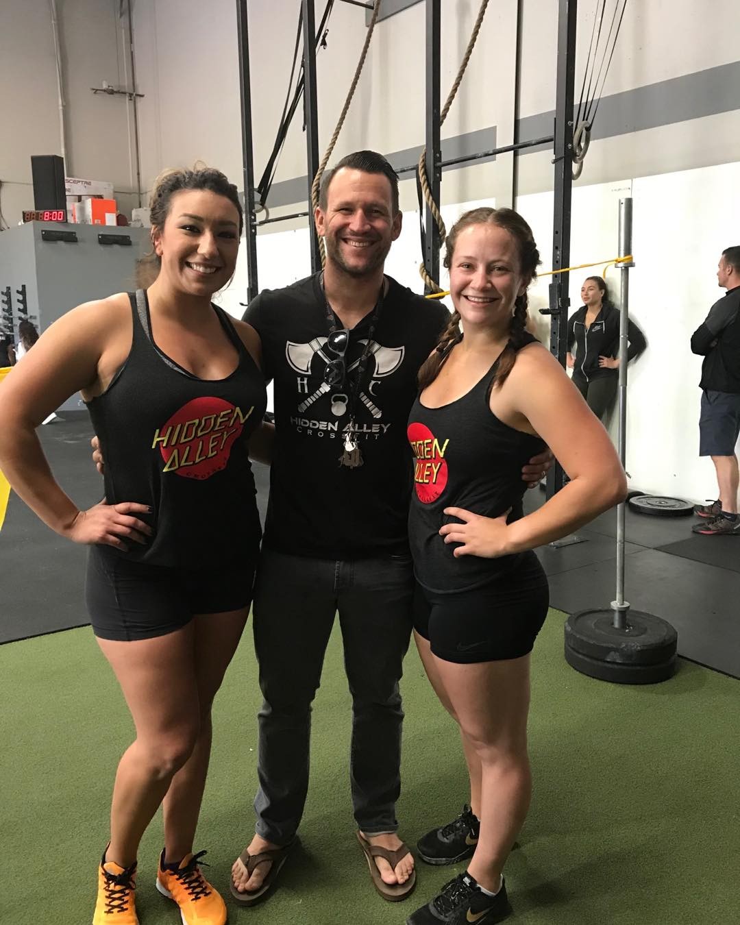 Great job girls!!! They did awesome today!!! So proud of them for biting the bullet and signing up for the comp! Always do much fun watching our shelters compete! #hiddenalleycrossfit #HAC #compete #competitors #hacfam @mariahkiiing @_yvette_530