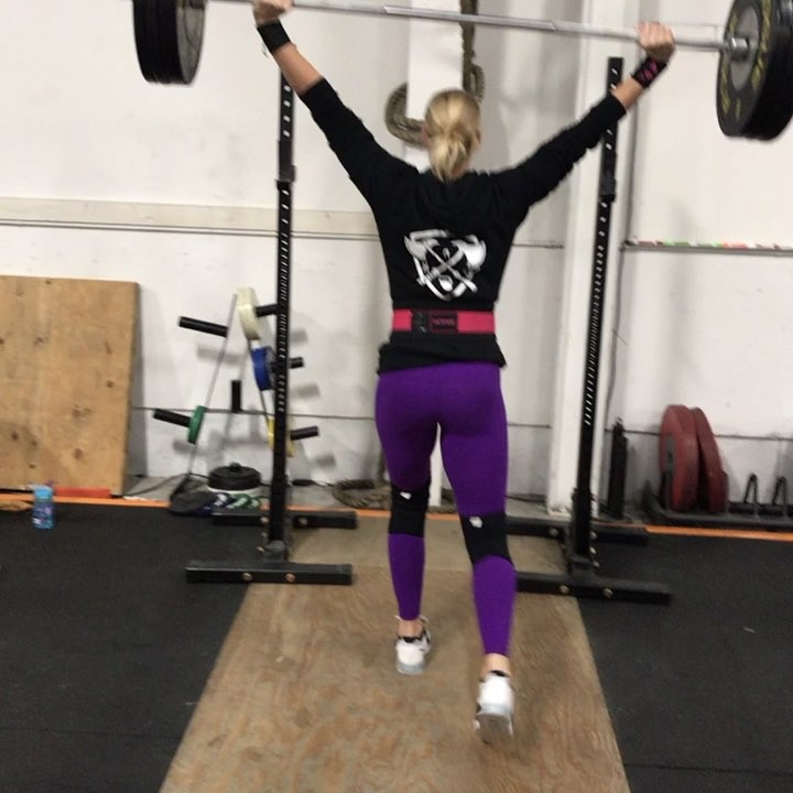 Cause in many cases, girls are just better than guys…. @mrsjrodriguez #overheadsquat #shebeatmatt #hiddenalleycrossfit #HAC